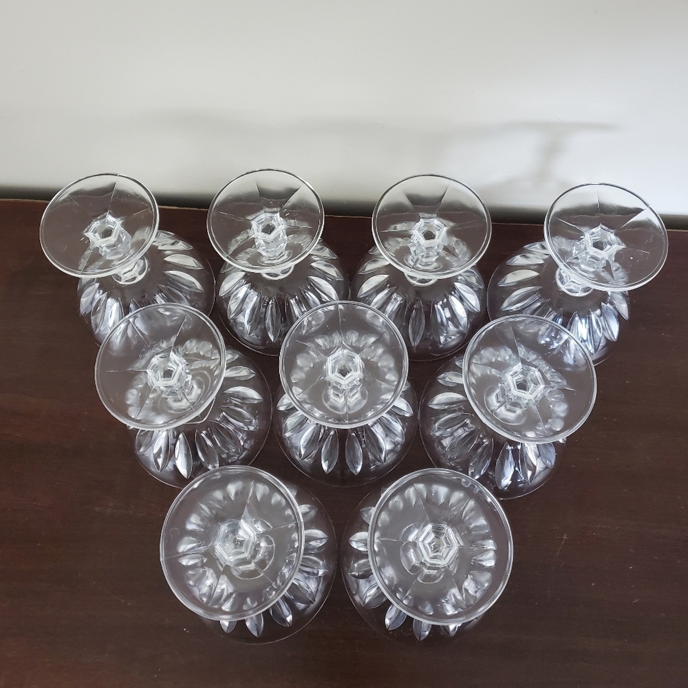Vintage Italian Cut Crystal Champagne/Sherbert Glasses ~ Set of 9 - Picture 4 of 9
